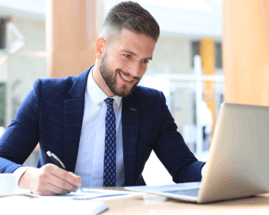 Legal typist in Boise delivering error-free typing services for lawyers, ensuring compliance with HIPAA and ISO standards.