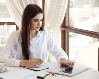 A typist in Virginia Beach providing accurate typing services for legal documents with high precision and confidentiality.