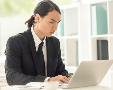 Expert typist using Chinese Typing Services that convert Chinese legal files into accurate, courtroom ready digital text.