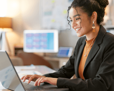 Typist delivering professional and customized typing services in Indianapolis with expert handling of all documents.