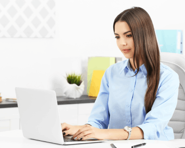 Legal typist working on reliable legal typing services in Wilmington, ensuring compliance with legal standards.