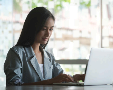 An office manager sends a large report for London Typing Services, receiving consistent headings and polished formatting.