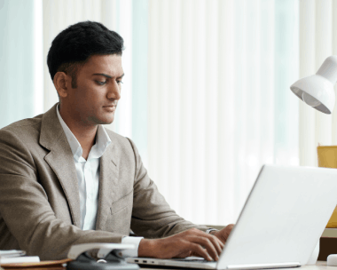 Typists in Honolulu handling various projects, including legal documents, medical transcription and academic assignments.