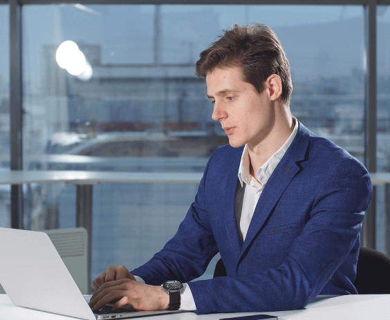 A professional typist providing typing services in Annapolis with high accuracy, helping customers convert handwritten docs.