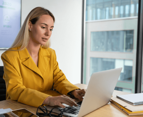 Typist working on high accuracy typing services in Milwaukee offering speed and efficiency for all document types.